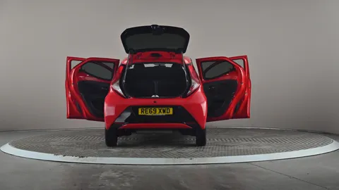 TOYOTA AYGO 1.0 VVT-i X-Trend