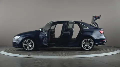 AUDI A3 35 TFSI S Line