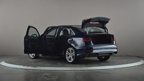 AUDI A3 35 TFSI S Line