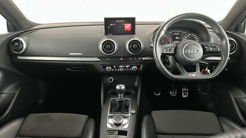 AUDI A3 35 TFSI S Line