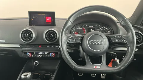 AUDI A3 35 TFSI S Line