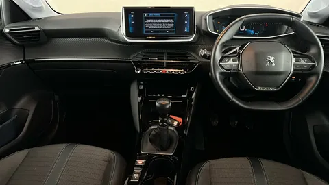 PEUGEOT 208 1.2 PureTech 100 Allure Premium