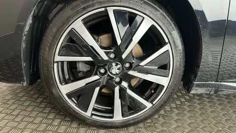 PEUGEOT 208 1.2 PureTech 100 Allure Premium