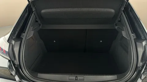 PEUGEOT 208 1.2 PureTech 100 Allure Premium