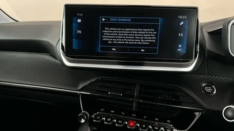 PEUGEOT 208 1.2 PureTech 100 Allure Premium