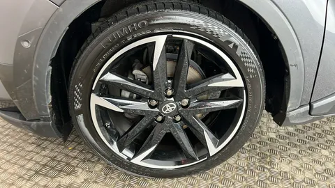 TOYOTA C-HR 1.8 Hybrid GR Sport CVT