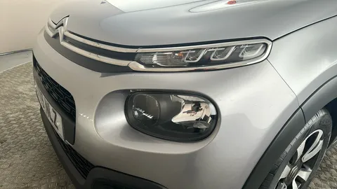 CITROEN C3 1.2 PureTech 110 Flair [6 Speed]