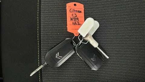 CITROEN C3 1.2 PureTech 110 Flair [6 Speed]