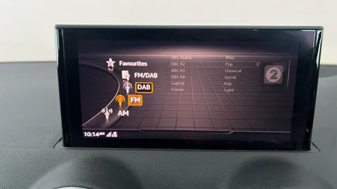 AUDI Q2 35 TFSI Sport S Tronic