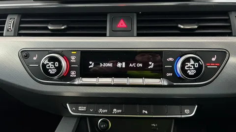 AUDI A4 35 TFSI Technik S Tronic