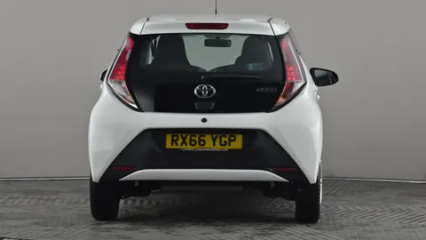 TOYOTA AYGO 1.0 VVT-i X-Play x-shift