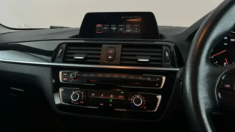 BMW 1 SERIES 118i [1.5] Sport [Nav/Servotronic]