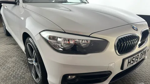 BMW 1 SERIES 118i [1.5] Sport [Nav/Servotronic]