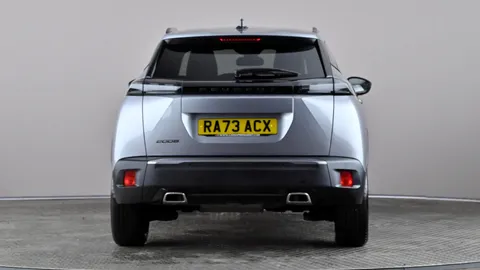 PEUGEOT 2008 1.2 PureTech 130 Allure