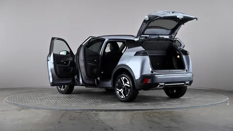 PEUGEOT 2008 1.2 PureTech 130 Allure