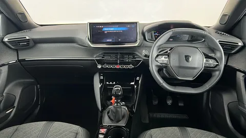 PEUGEOT 2008 1.2 PureTech 130 Allure
