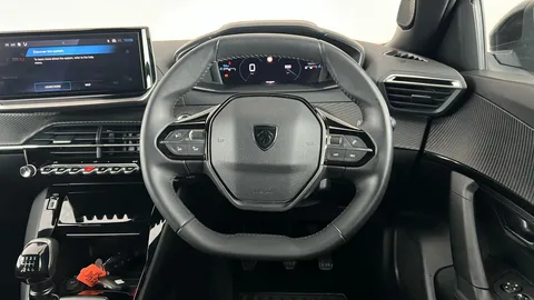 PEUGEOT 2008 1.2 PureTech 130 Allure