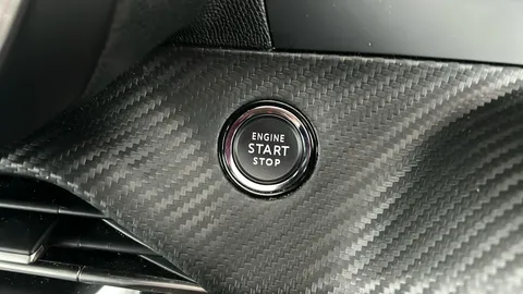 PEUGEOT 2008 1.2 PureTech 130 Allure