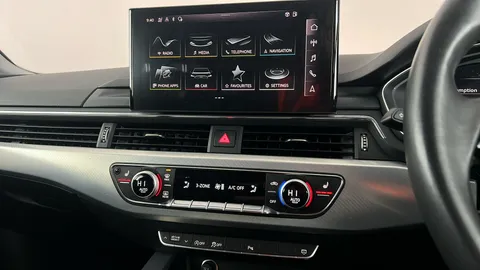 AUDI A4 35 TFSI Technik S Tronic