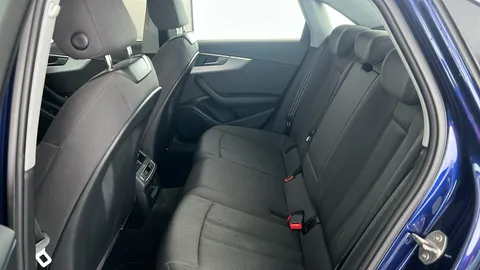 AUDI A4 35 TFSI Technik S Tronic