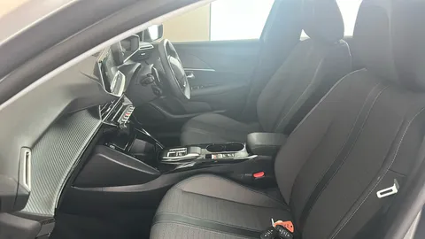 PEUGEOT 208 1.2 PureTech 130 Allure Premium + EAT8