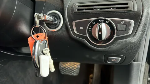 MERCEDES-BENZ C CLASS C220d 4Matic Sport Auto