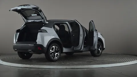 PEUGEOT 2008 1.2 PureTech 130 GT EAT8