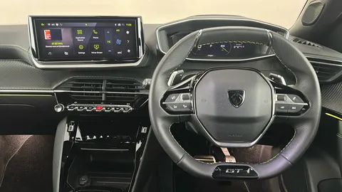 PEUGEOT 2008 1.2 PureTech 130 GT EAT8