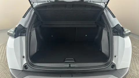 PEUGEOT 2008 1.2 PureTech 130 GT EAT8