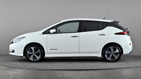 NISSAN LEAF 160kW e+ Tekna 62kWh Auto