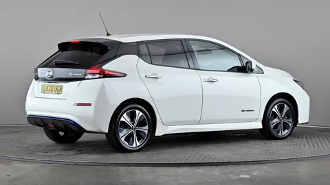 NISSAN LEAF 160kW e+ Tekna 62kWh Auto