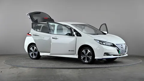 NISSAN LEAF 160kW e+ Tekna 62kWh Auto