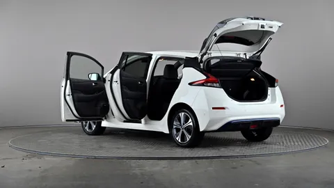 NISSAN LEAF 160kW e+ Tekna 62kWh Auto