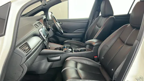 NISSAN LEAF 160kW e+ Tekna 62kWh Auto