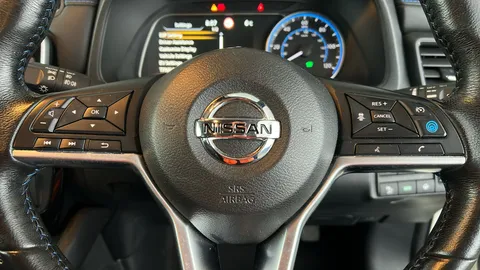 NISSAN LEAF 160kW e+ Tekna 62kWh Auto