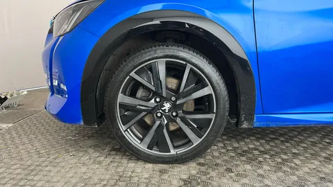 PEUGEOT 208 1.2 PureTech 100 GT