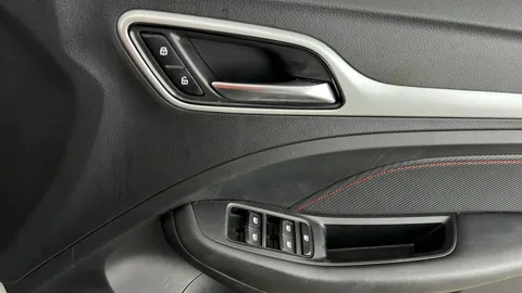 MG MOTOR UK ZS 1.0T GDi Exclusive DCT