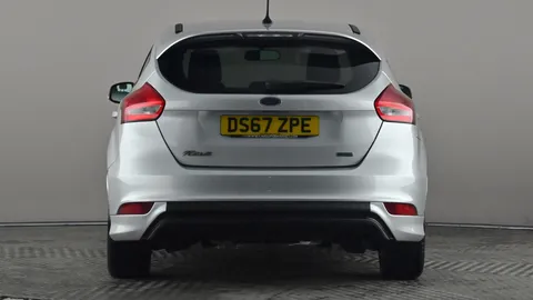 FORD FOCUS 1.0 EcoBoost 125 ST-Line Navigation Auto