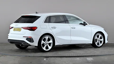 AUDI A3 35 TFSI S Line