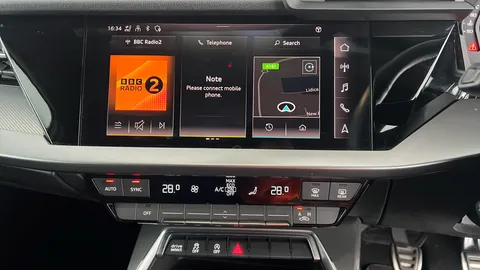 AUDI A3 35 TFSI S Line