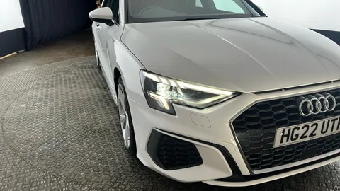 AUDI A3 35 TFSI S Line