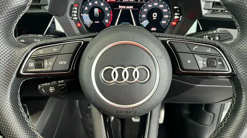 AUDI A3 35 TFSI S Line