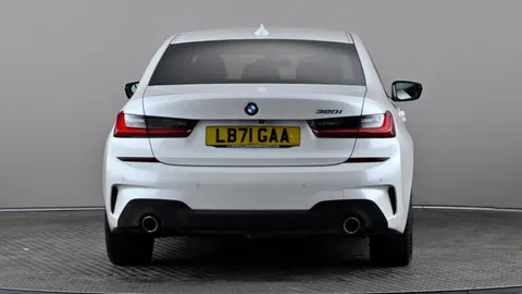 BMW 3 SERIES 320i M Sport Step Auto