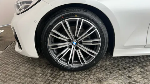 BMW 3 SERIES 320i M Sport Step Auto