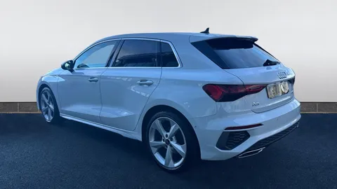 AUDI A3 35 TFSI S Line