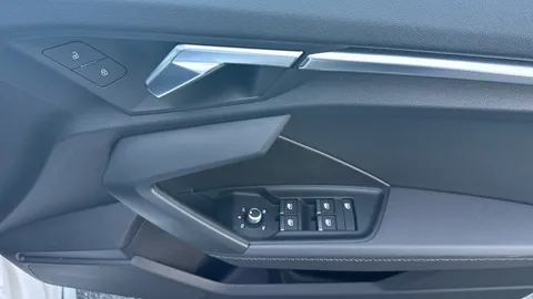 AUDI A3 35 TFSI S Line