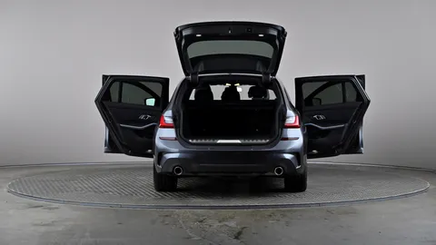 BMW 3 SERIES 330e xDrive M Sport Step Auto