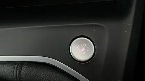 VOLKSWAGEN GOLF 2.0 TDI Life