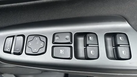 HYUNDAI KONA 1.6 GDi Hybrid Premium DCT