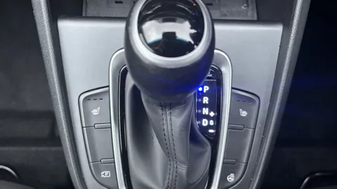 HYUNDAI KONA 1.6 GDi Hybrid Premium DCT